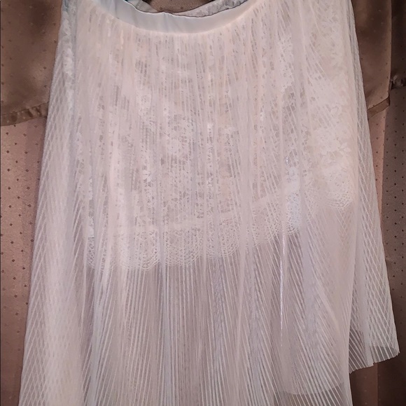 Victoria's Secret Dresses & Skirts - Victoria’s Secret off white sheer and lace skirt.